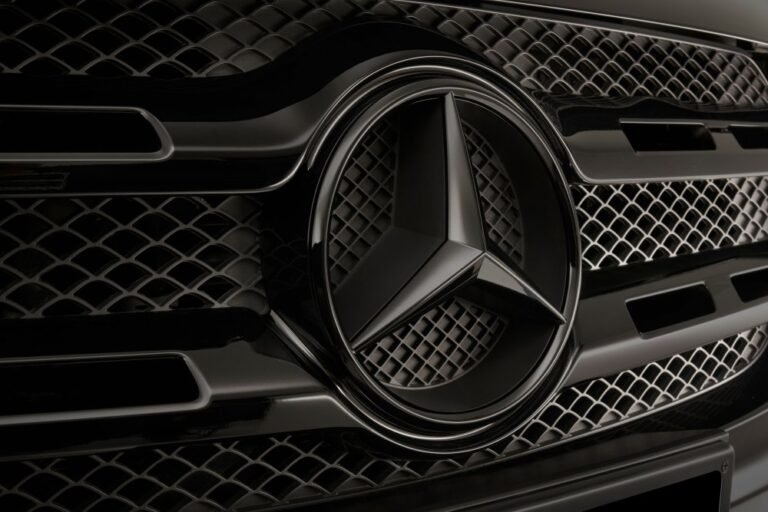 Mercedes unveils electric luxury models